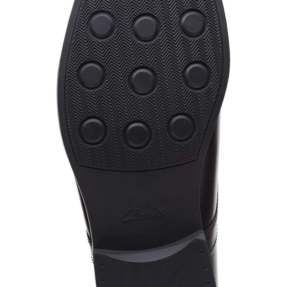 Clarks Black Leather Oxford Shoes with Polished Finish - Picture 7 of 7